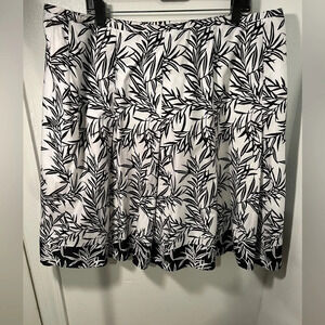 Jones Wear Studio, 20W, pleated, lined black & white, botanical print, midi